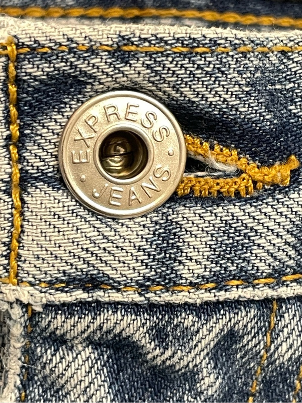 Express Jeans Women’s Boot Cut Light Blue Wash Jeans Size 10 - Picture 10 of 14